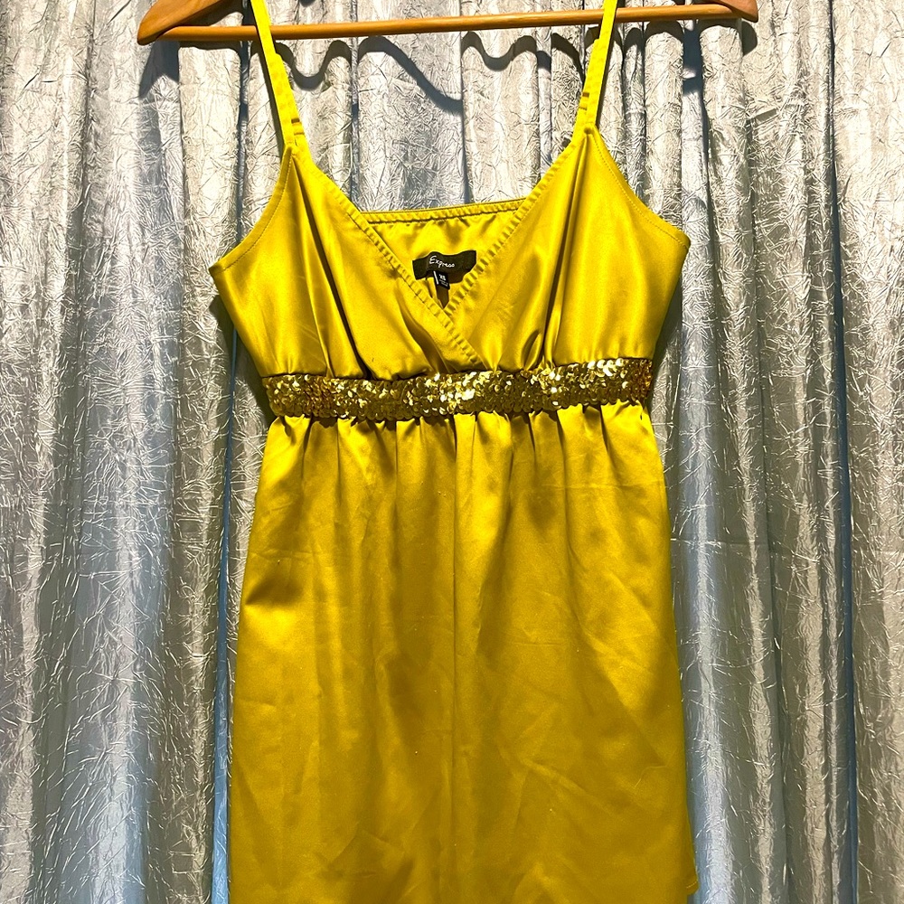 Express Mustard/Yellow Top